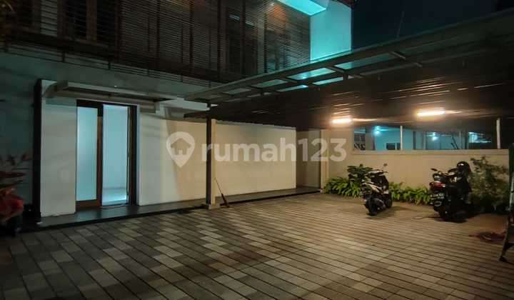 For Rent: Nice House Suitable for Residence or Office in Menteng, Central Jakarta