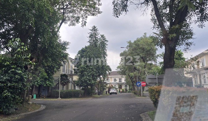 Di Jual Rumah 2 Lantai Dwngan Cara Lelang Negara Dengan Sistem Pembayaran Chas Keras di Gapura Perumahan Les Belles Maisons, Jl. Raya Serpong, Pondok Jagung, Serpong Utara, Kota Tangerang Selatan, Banten, Indonesia, 15326, Serpong 2