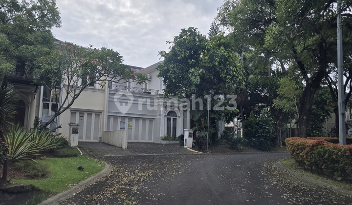 Di Jual Rumah 2 Lantai Dwngan Cara Lelang Negara Dengan Sistem Pembayaran Chas Keras di Gapura Perumahan Les Belles Maisons, Jl. Raya Serpong, Pondok Jagung, Serpong Utara, Kota Tangerang Selatan, Banten, Indonesia, 15326, Serpong