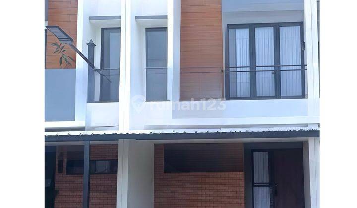 Dijual Cepat! Rumah Mewah Minimalis Di Bsd, Strategis & Siap Huni! 1
