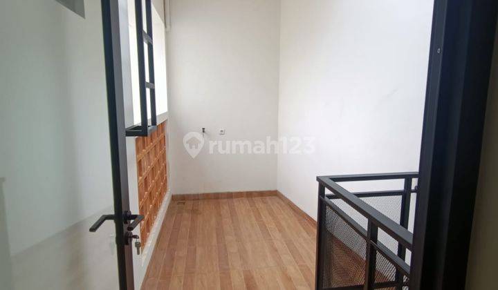 Dijual Cepat! Rumah Mewah Minimalis Di Bsd, Strategis & Siap Huni! 2