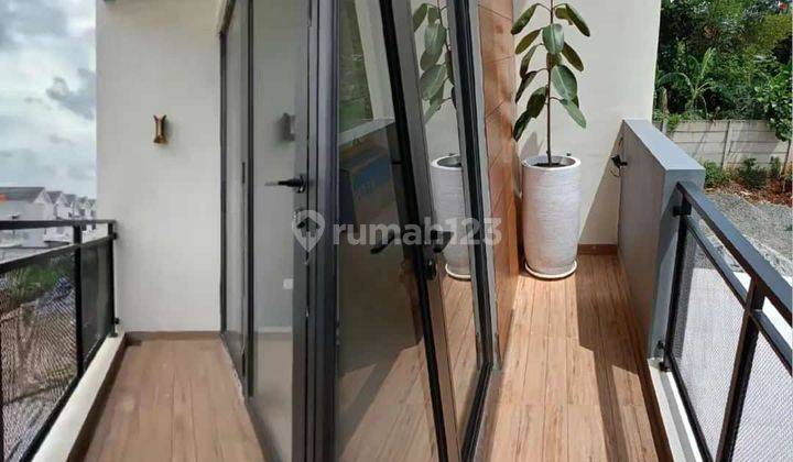 Hadirkan Nuansa Modern Ke Dalam Hidup Anda Dengan Membeli Rumah Ini. Dengan Fasilitas Lengkap Dan Desain Yang Menawan, Rumah Ini Adalah Tempat Yang Sempurna Untuk Mewujudkan Impian Anda.  2