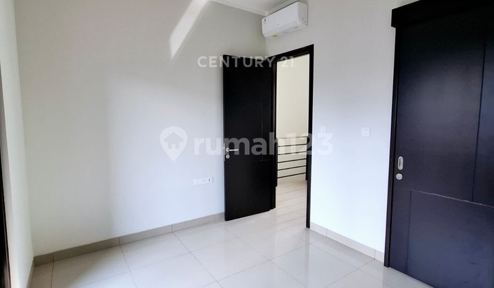 Disewakan Rumah Baru Gress Summarecon Crown Gading 2