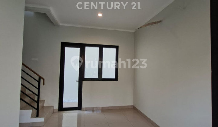 Dijual Cepat Rumah di Summarecon Crown Gading Scg Bekasi 2