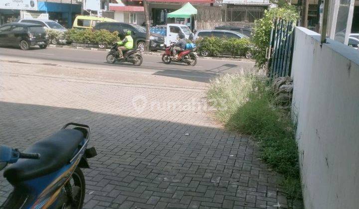 Ruko 3 Lantai Bagus di Raya Hasyim Ashari Cipondoh, Kota Tangerang 1