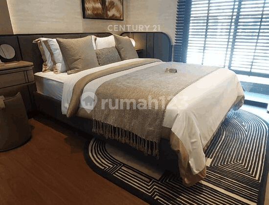 Rumah Modern 3 Lantai VANICA RESIDENCE Sumarecon Crown Gading  2