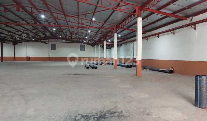 Warehouse area for rent in Cimanggis, Depok. Warehouse area for rent in Cimanggis, Depok.