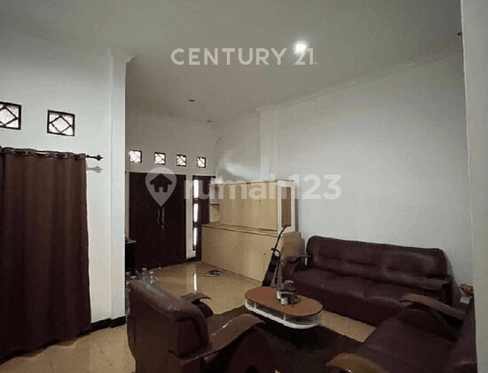 Rumah Rapi 2 Lt di Duta Bumi Harapan Indah Bekasi