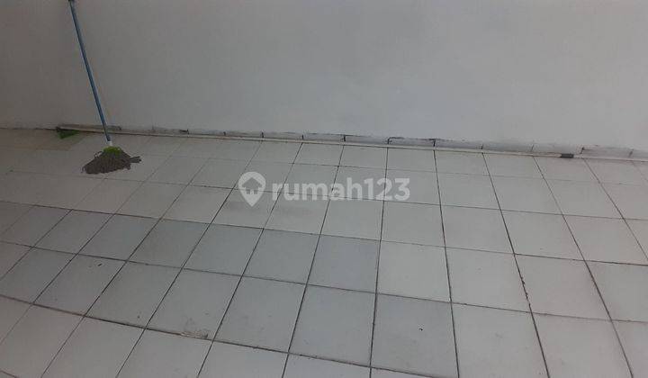 Disewakan Segera Ruko 2 Lt di sentra kuliner Harapan Indah Bekasi 2