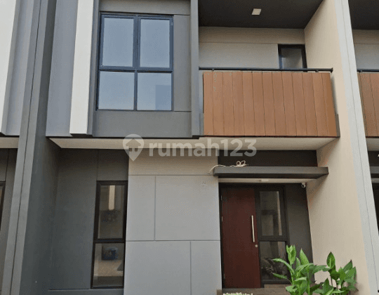 Dijual Cepat Rumah di Summarecon Crown Gading Bekasi 1