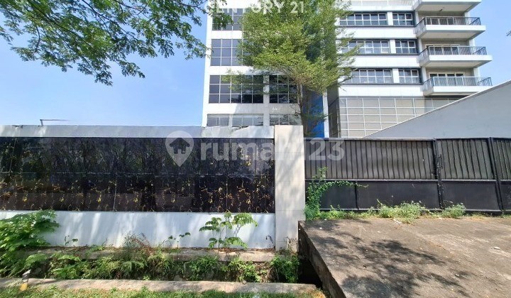 For Rent Building On Main Road Suitable For Office