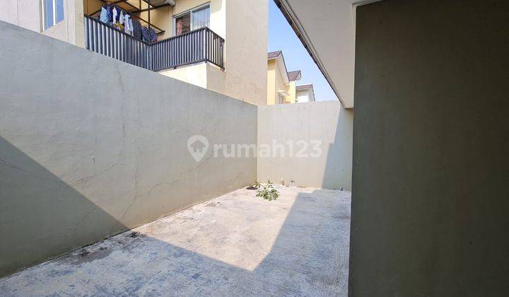 Rumah Minimalis South Thames, Jakarta Timur  2