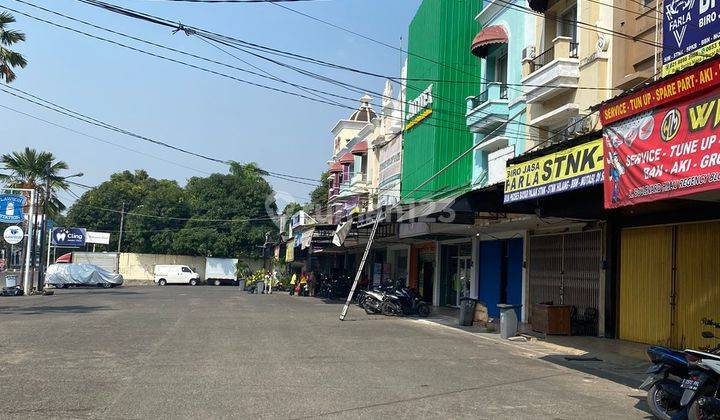 Disewakan Ruko di Bulevar Hijau Harapan Indah Bekasi 2