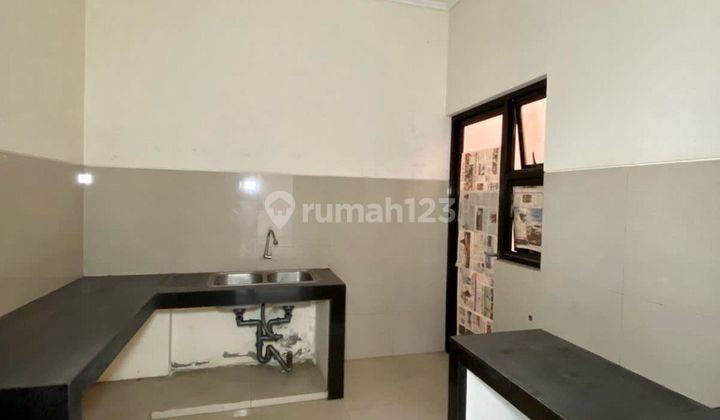 Disewakan Dijual Rumah Mewah 2 Lantai Luas 250m2 Araya Malang 15