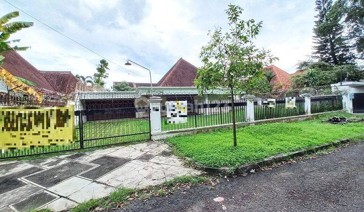 Disewakan Rumah Luas 800m2 Lokasi Dekat Jl Ijen, Malang 2