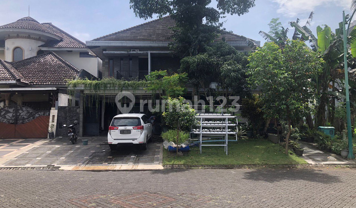 Rumah Mewah Di Main Road Perumahan Elite Araya Malang Rumah Mewah Di Main Road Perumahan Elite Araya Malang