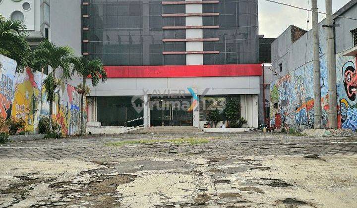 Gedung Kantor Strategis Di Jalan Besar Kota Malang Langka 2