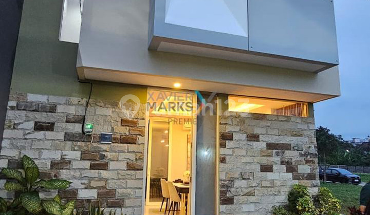 Rumah Minimalis 2 Lantai Di Tengah Kota Malang Siap Huni SHM