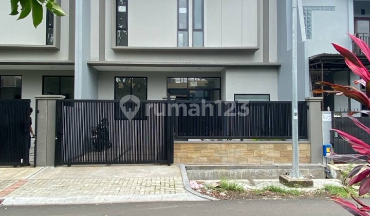 Minimalis Baru Gress 2 Lantai Siap Huni Di Sawojajar Malang