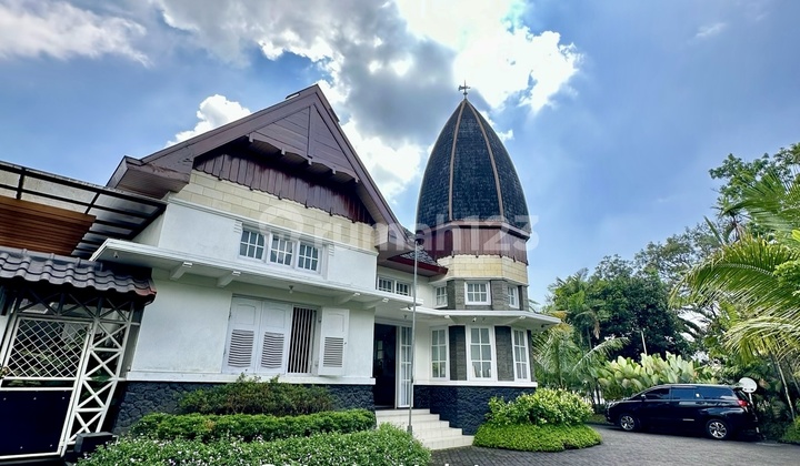 Rare Original Dutch Colonial Beautiful Well-Maintained Malang City Ready to Live In 2