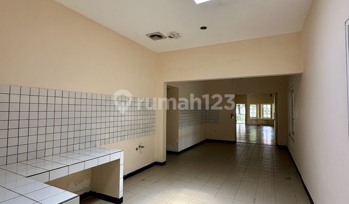 Rare Old Houses Near Ijen Boulevard at Low Prices Below Market Value 2