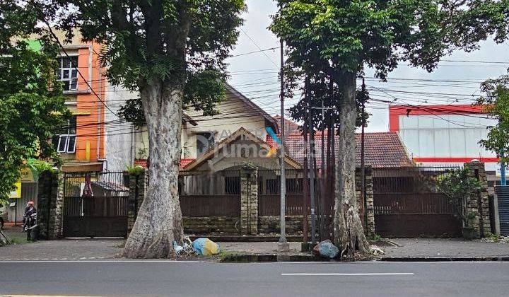 Rumah Strategis Nol Jalan Besar Kota Malang Siap Pakai 1