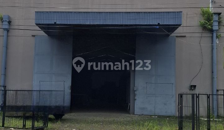 Spacious and Affordable Warehouse Just a Step from Lawang Toll Exit with Large Truck Access Spacious and Affordable Warehouse Just a Step from Lawang Toll Exit with Large Truck Access