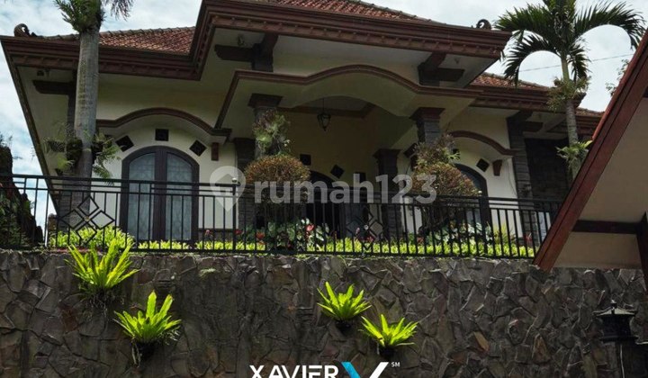 Rumah Villa Ada Kolam Renang dan View Gunung di Kota Wisata Batu Rumah Villa Ada Kolam Renang dan View Gunung di Kota Wisata Batu