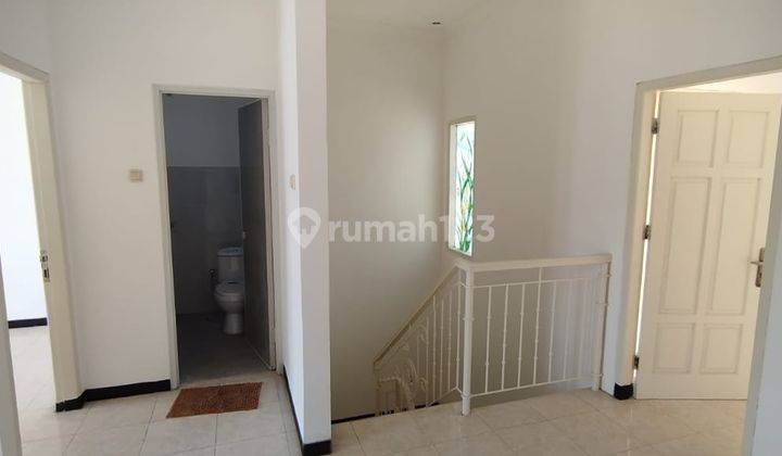 Rumah 2 Lantai Semi Furnished di Purimas Gunung Anyar, Surabaya Murah Sam.a944 2