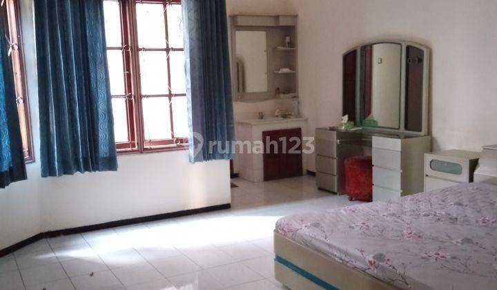 Rumah Bagus Furnished di Margorejo Indah Surabaya Murah 2