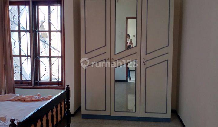 Rumah Bagus Furnished di Margorejo Indah Surabaya Murah 9
