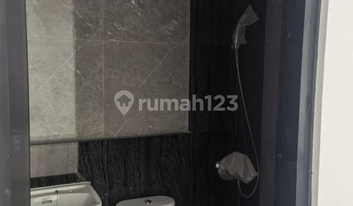 Rumah 2 Lantai Baru di Pantai Mentari, Surabaya Sam.a700 10