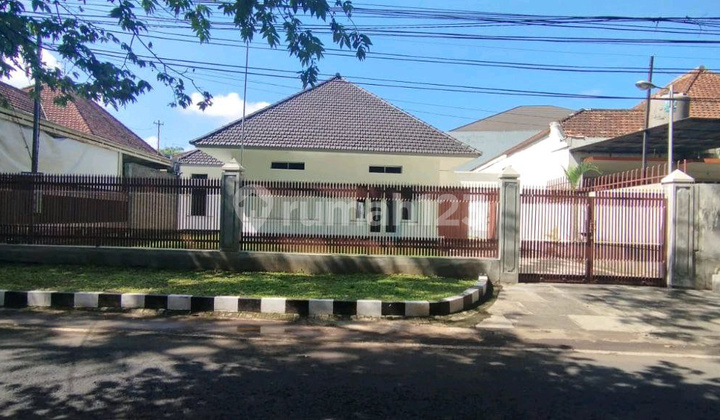Rumah Jalan Raung Malang Mewah Lokasi Strategis Siap Huni SAM.YA5470 1