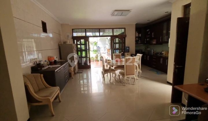 Ready-to-Use Cheap Commercial Building Surabaya Strategic Location SAM.YA5696