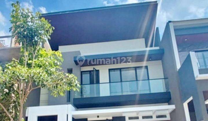 Rumah di Woodland Citraland, Surabaya Sam.ya3496 1