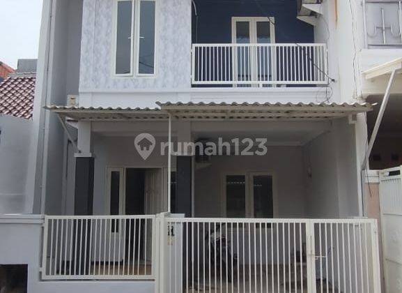 Rumah 2 Lantai Semi Furnished di Purimas Gunung Anyar, Surabaya Murah Sam.a944 1