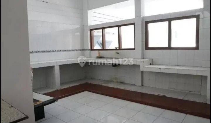 Rumah 2 Lantai di Dharmahusada Indah Selatan, Surabaya Nat.ya325 2