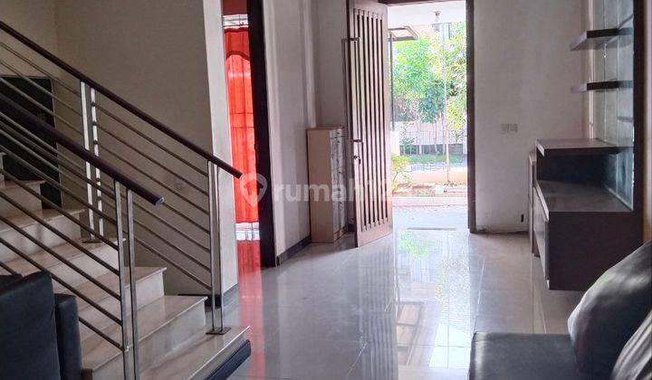 Rumah 2 Lantai Semi Furnished di Pantai Mentari, Surabaya Murah Sam.ya4267 1