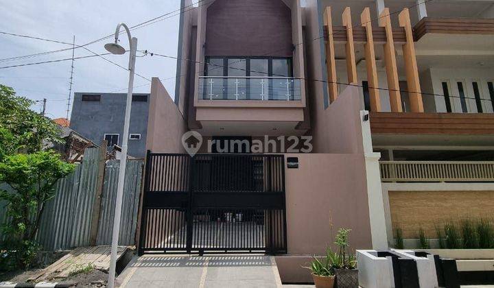 Rumah di Mulyosari Tengah, Surabaya Sam.ya4432 1