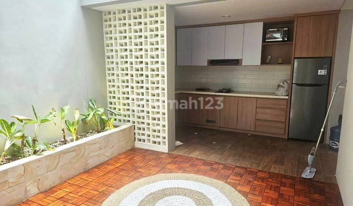 Disewakan Rumah Furnished Nyaman Di Sumarecon Bandung 2