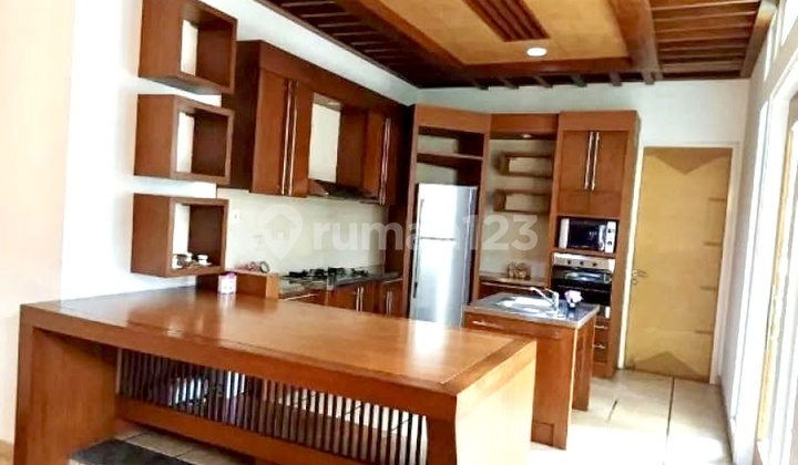 For Sale One-Story House in Menteng Ready to Occupy 2