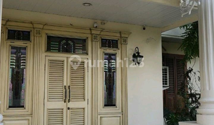 Dijual Rumah Ada Kolam Tenangnya