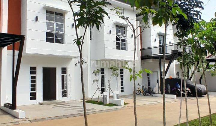 Dijual Property "TOWNHOUSE MEWAH",One Gate System Dijatisampurna 1