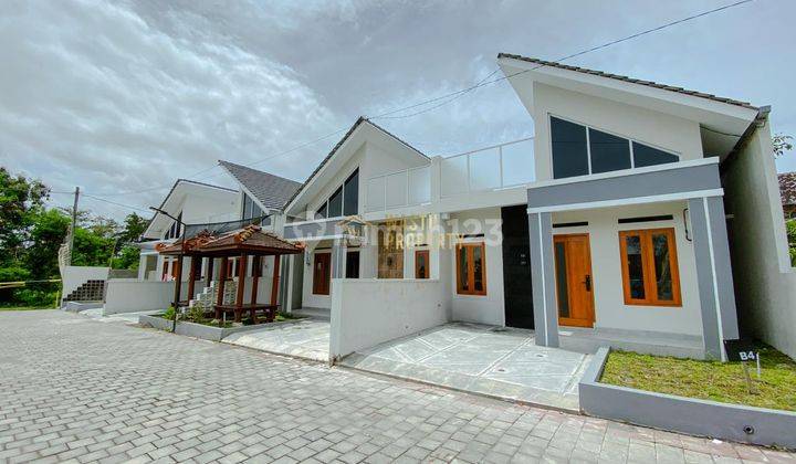 Rumah Cantik + Rooftop, Dekat Jalan Jogja Solo Kalasan 2