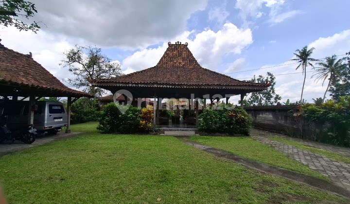 JAVA ETHNIC VILLA FULLY FURNISHED NEAR JOGJA SOLO EXIT TOLL