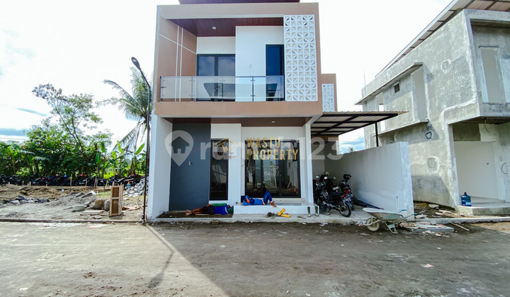 RUMAH MEWAH 2 LANTAI DI NGAGLIK DEKAT KAMPUS UII JAKAL RUMAH MEWAH 2 LANTAI DI NGAGLIK DEKAT KAMPUS UII JAKAL