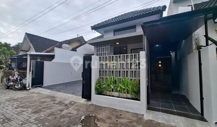 Rumah Siap Huni Design Limasan Modern Dekat Perempatan Tajem