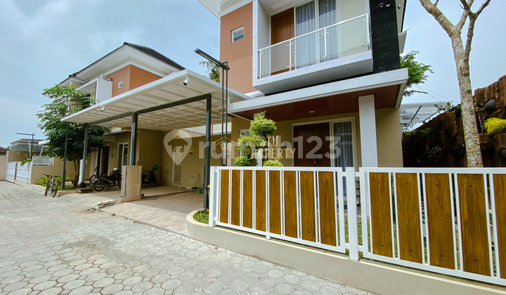 RUMAH MEWAH LUAS, SEMI FURNISH, DEKAT RSUD PRAMBANAN 2
