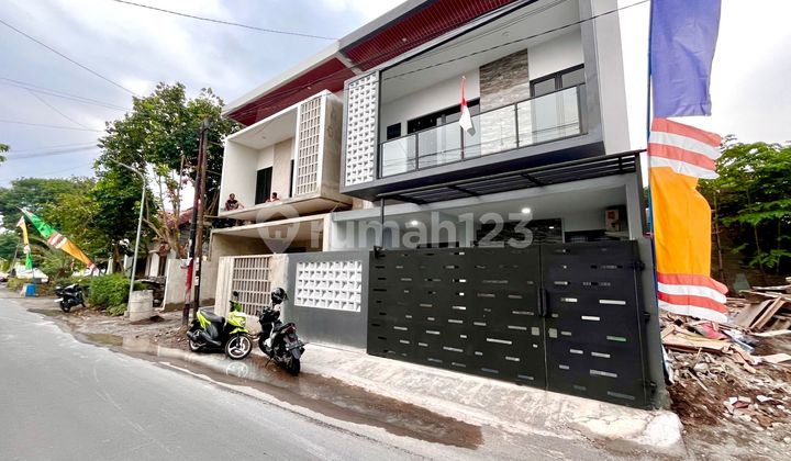 RUMAH MEWAH SIAP HUNI 9 MENIT KE TERMINAL CONDONG CATUR