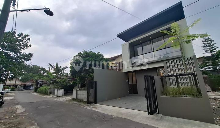 Rumah 2 Lantai Siap Huni Full Funished Dekat Pasar Gentan, Sleman 2